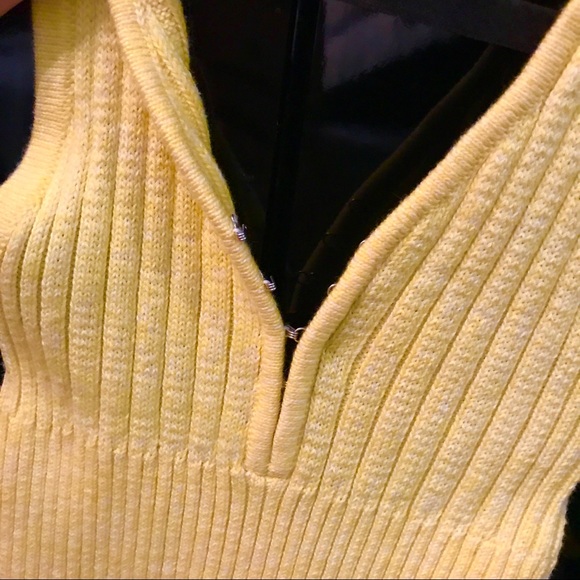 Yellow halter tank top - Picture 2 of 3